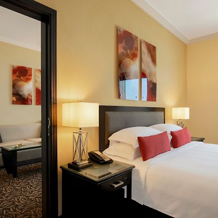Towers Rotana - Dubai Hotel Bagian luar foto