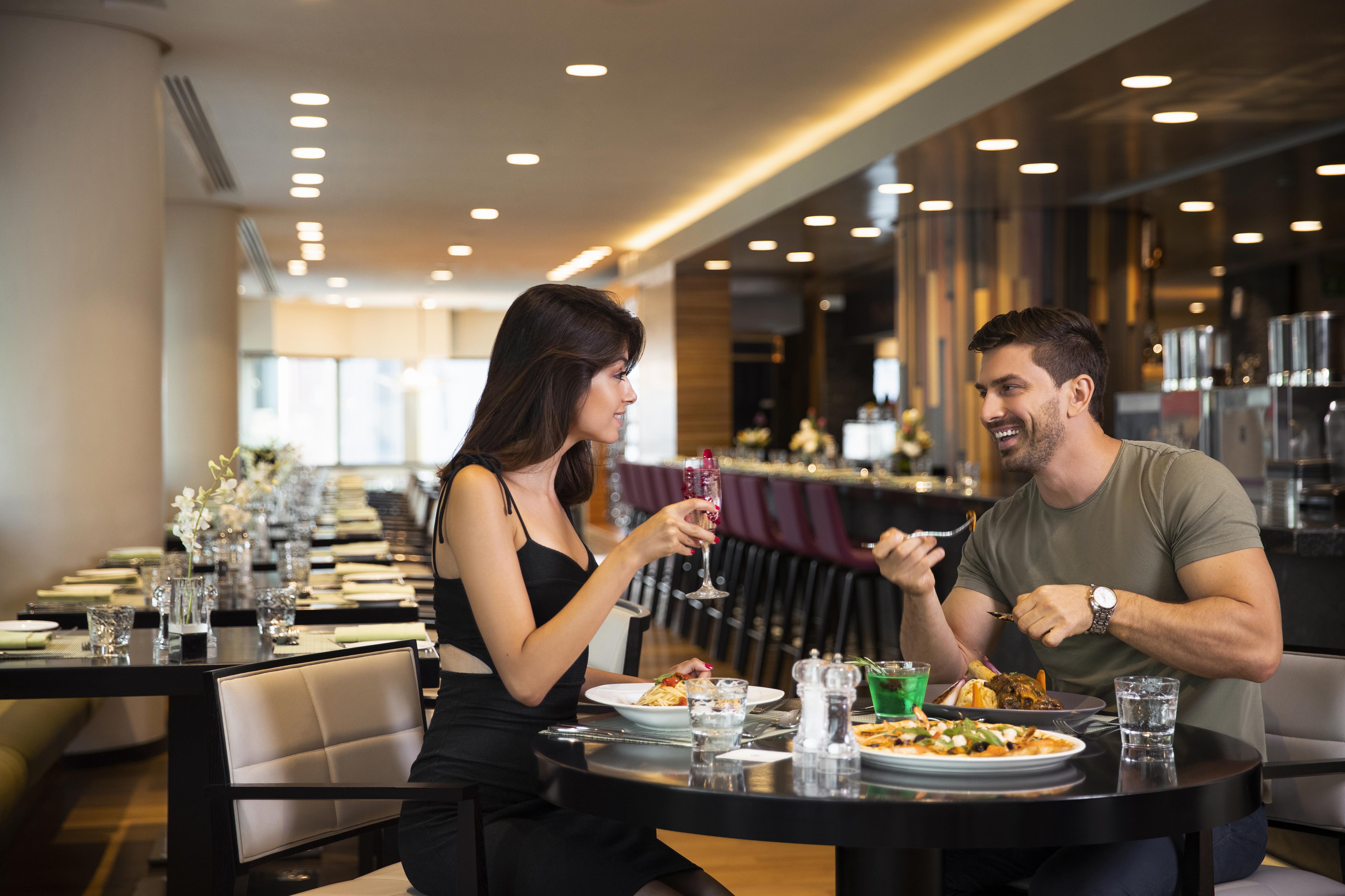 Towers Rotana - Dubai Hotel Bagian luar foto