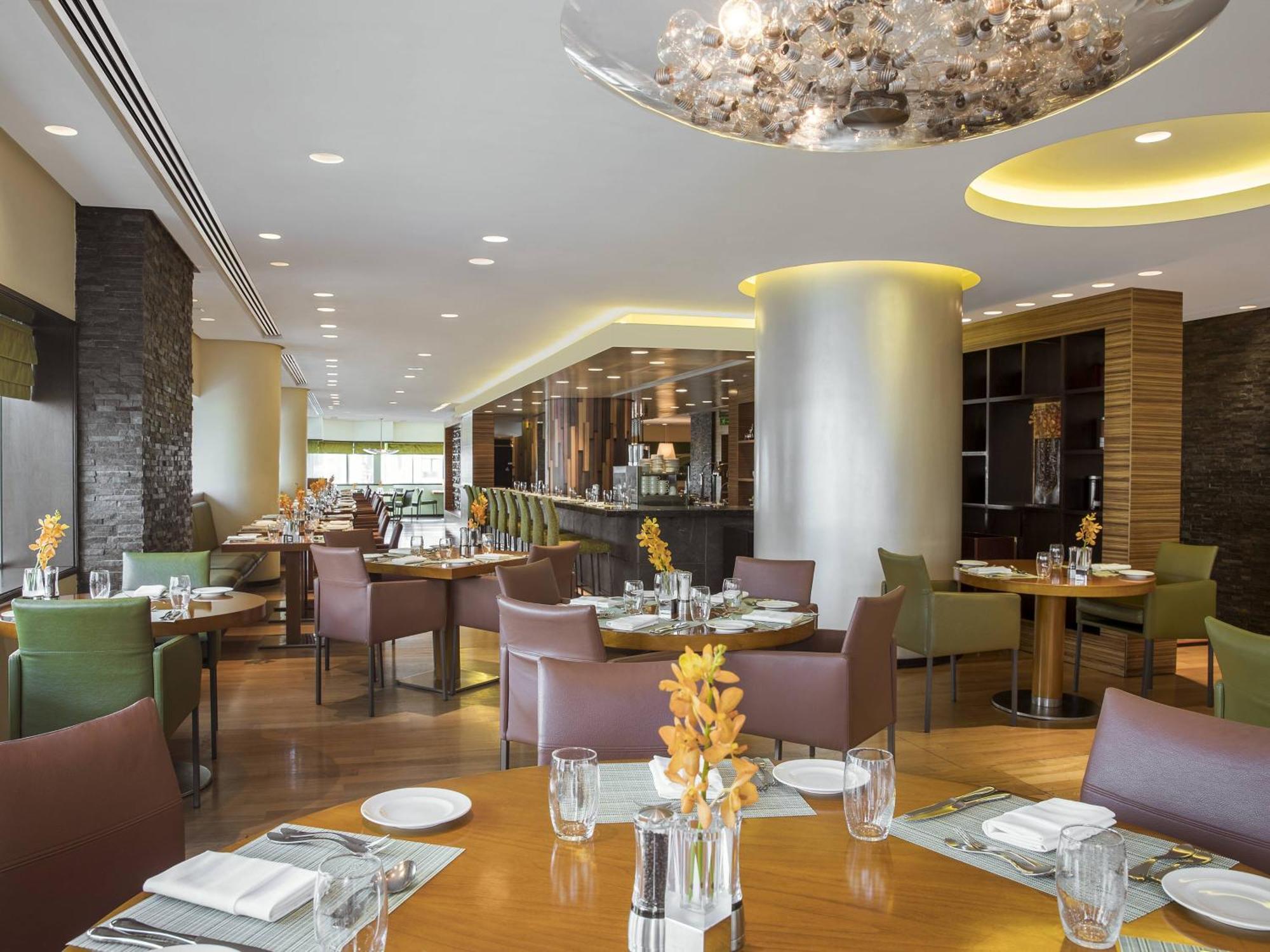 Towers Rotana - Dubai Hotel Bagian luar foto