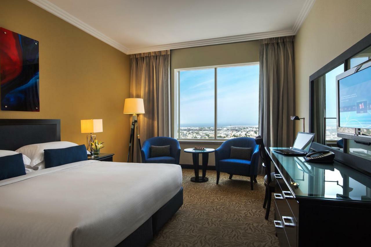Towers Rotana - Dubai Hotel Bagian luar foto